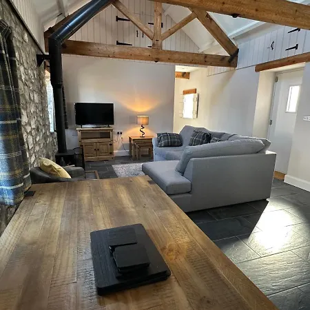 Beudy Howel - A Beautiful Converted Barn Close To The Coast Llansadurnen Exterior photo